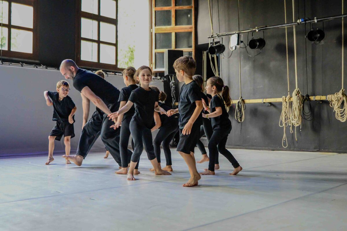Educare con la danza: i progetti per i più piccoli della scuola Compagnia Era Acquario